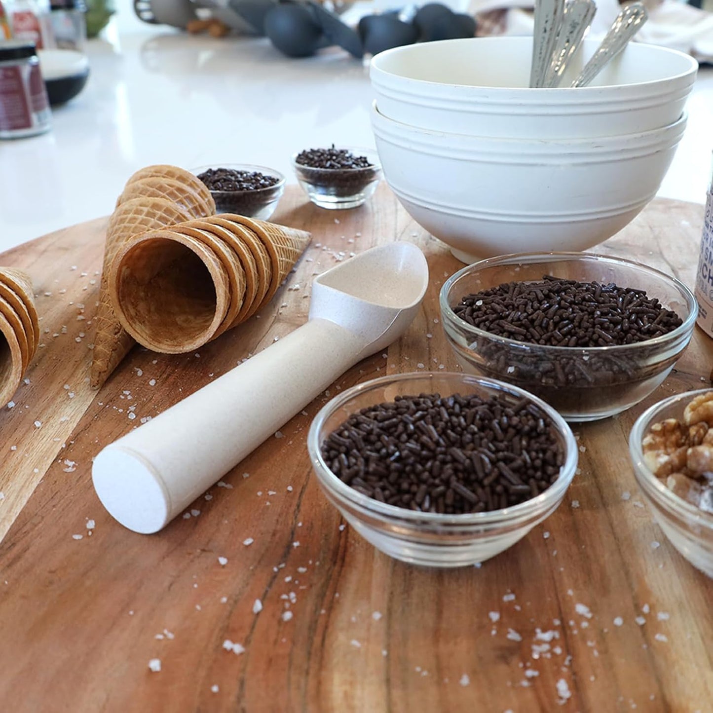 Beille 4pc Wheat Straw Kitchen Utensils Peeler Pizza Cutter Scoop and Grater