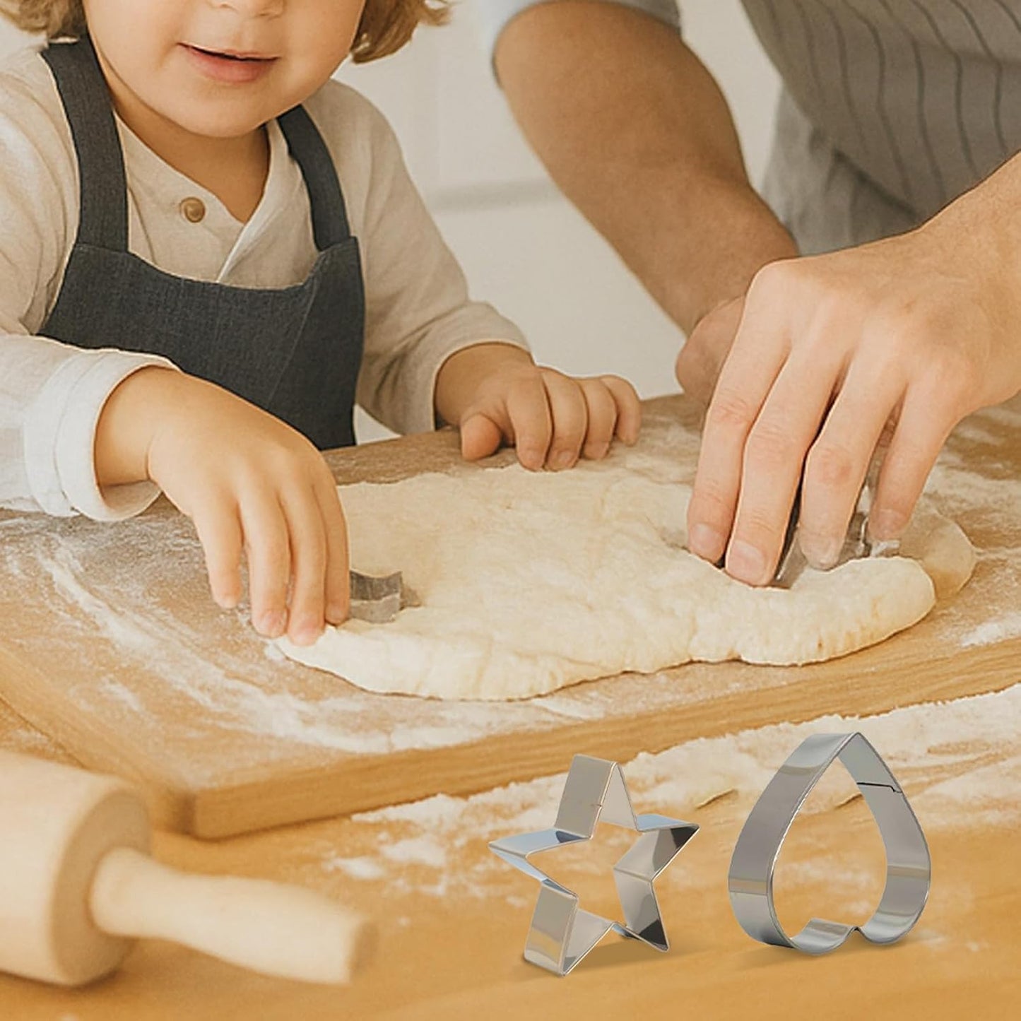 Metal Cookie Cutter 25-Piece set,Valentine's Day,Ocean,Flowers and Everyday Shapes Cookie Cutters Set,Dough Cutter,Stainless Steel and Piping Bag
