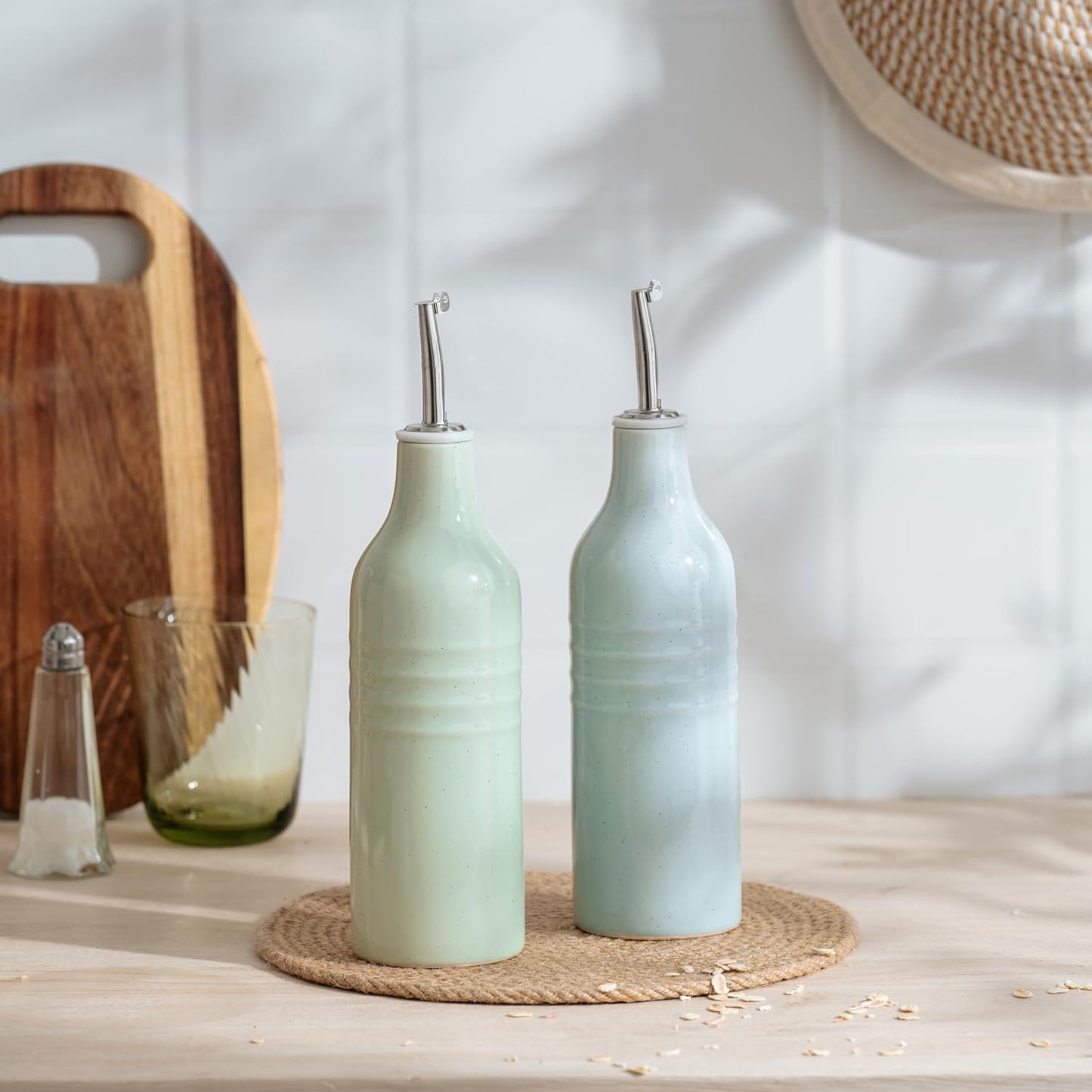 famiware Jupiter 16oz Ceramic Olive Oil Dispenser Bottle, Olive Oil and Vinegar Dispenser Bottle Set of 2 with Stainless Steel Pourers, Suitable for Storage Vinegar, Liquids, Light Blue & Light Green