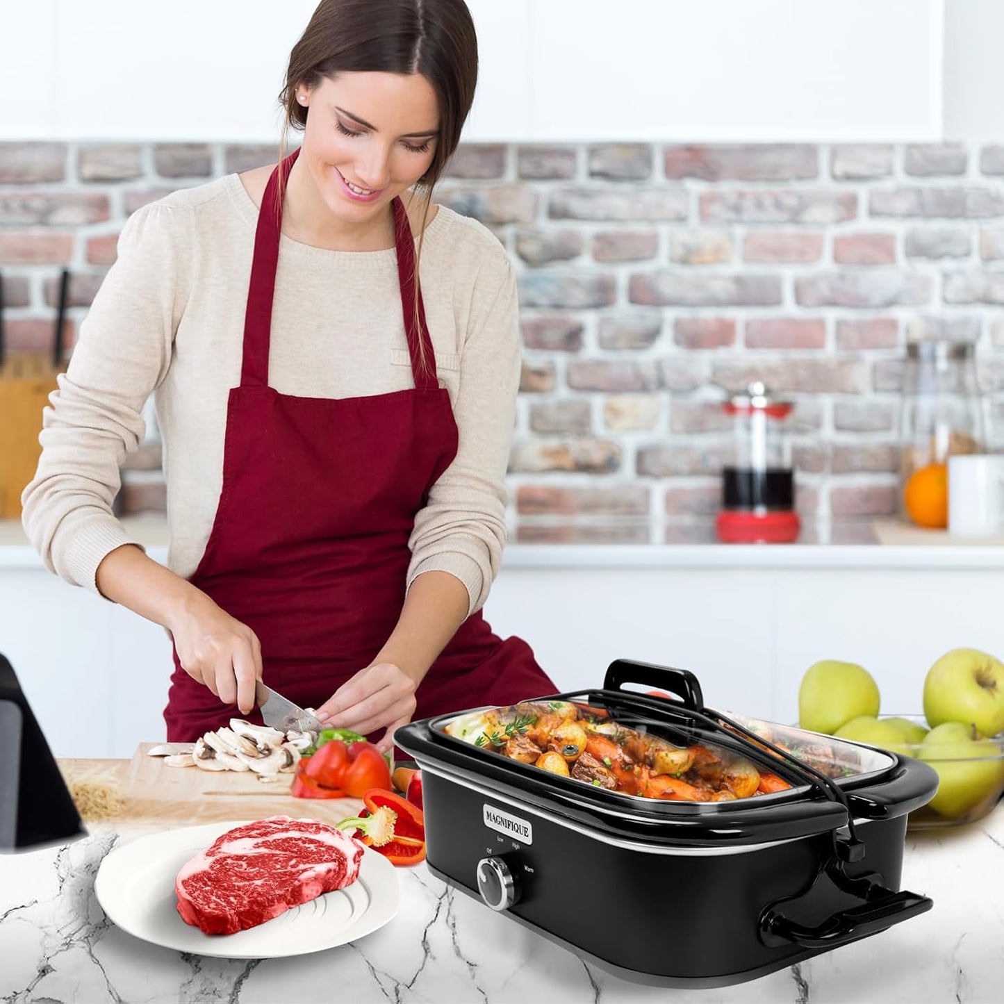 4-Quart Slow Cooker with Casserole Manual Warm Setting - Perfect Kitchen Small Appliance for Family Dinners, Dishwasher Safe Crock, Black