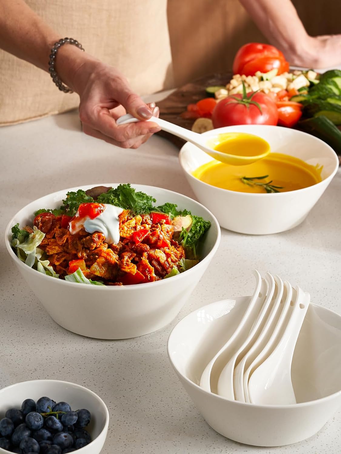 DOWAN 32 OZ Large Soup Bowls Set of 4 - White Ceramic Bowls for Ramen, Cereal, Pasta, Salad, Fruit - Dishwasher & Microwave Safe