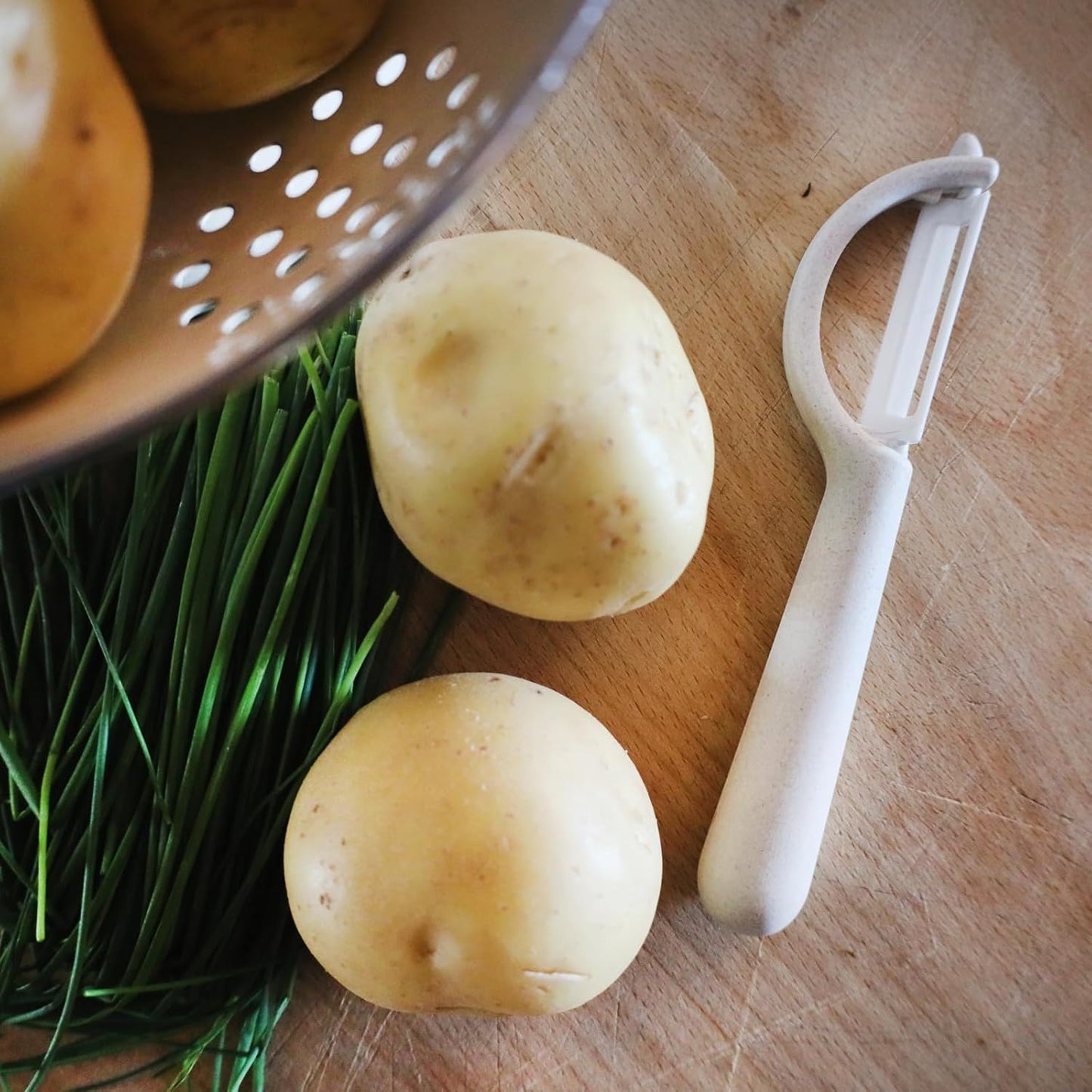 Beille Ceramic Blade Wheat Straw Vegetable Peeler Kitchen Gadgets, 6.5 Inch