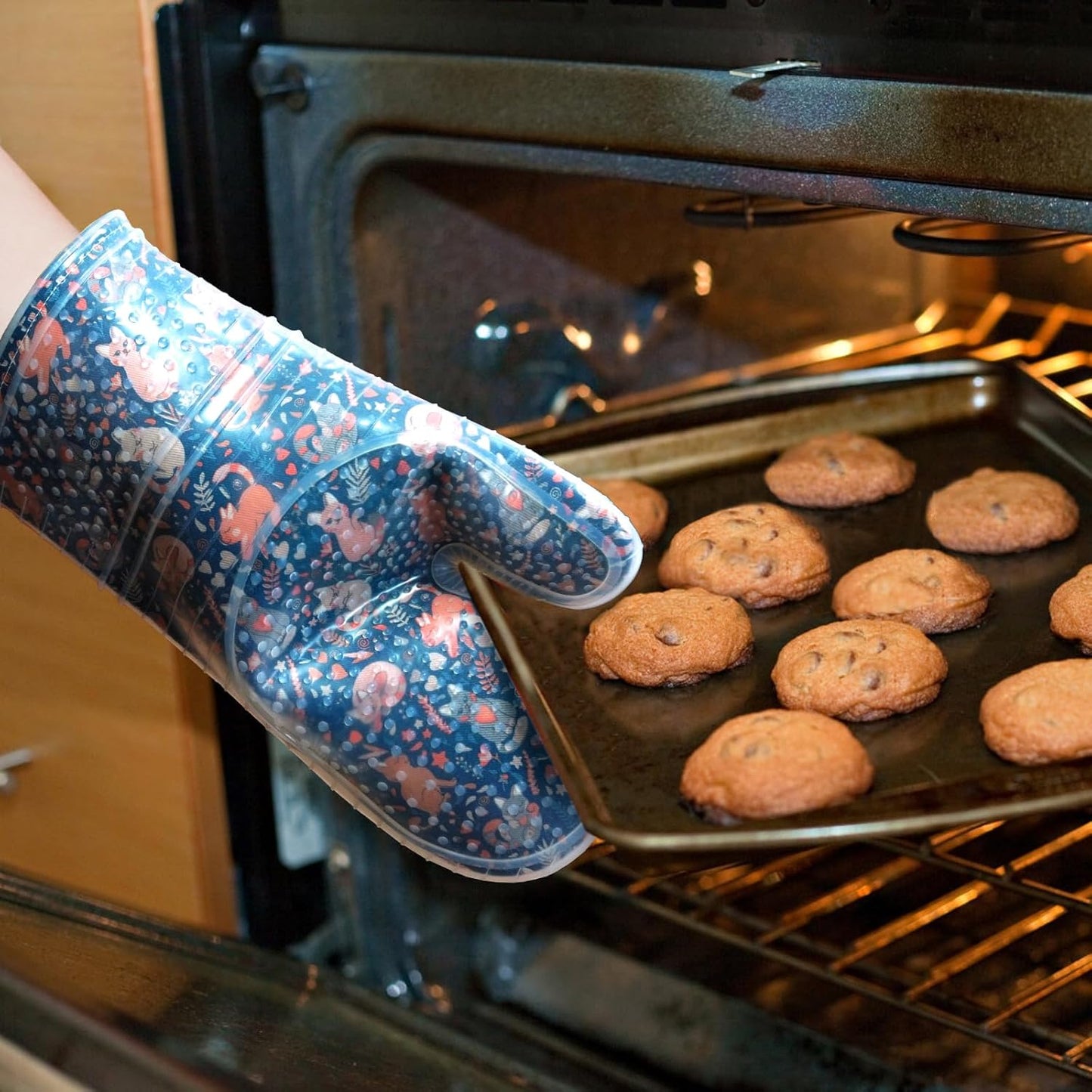 Oven Mitts Set of 2 with Transparent Clear Silicone Shell and Nice Dog Printing Cotton Lining, Heat Resistant to 500 F Kitchen Oven Gloves Pot Holder for Cooking (Navy, Cat, Oven Mitts)