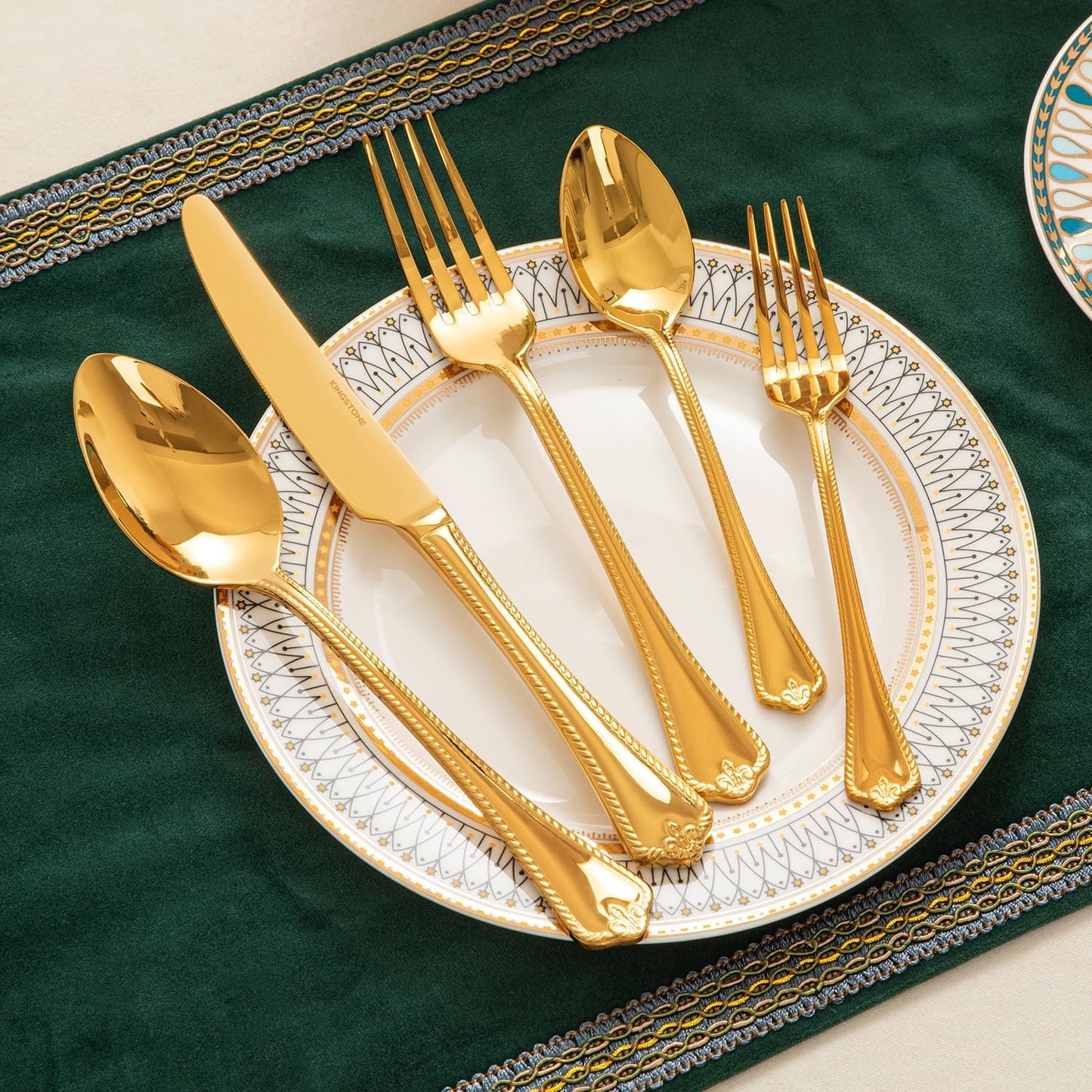 KINGSTONE Gold Silverware Set, 20-piece 18/10 Stainless Steel Flatware Set Cutlery Set for 4, for Kitchen, Home, Wedding, Party, Mirror Polished and Dishwasher Safe, Featured Gifts