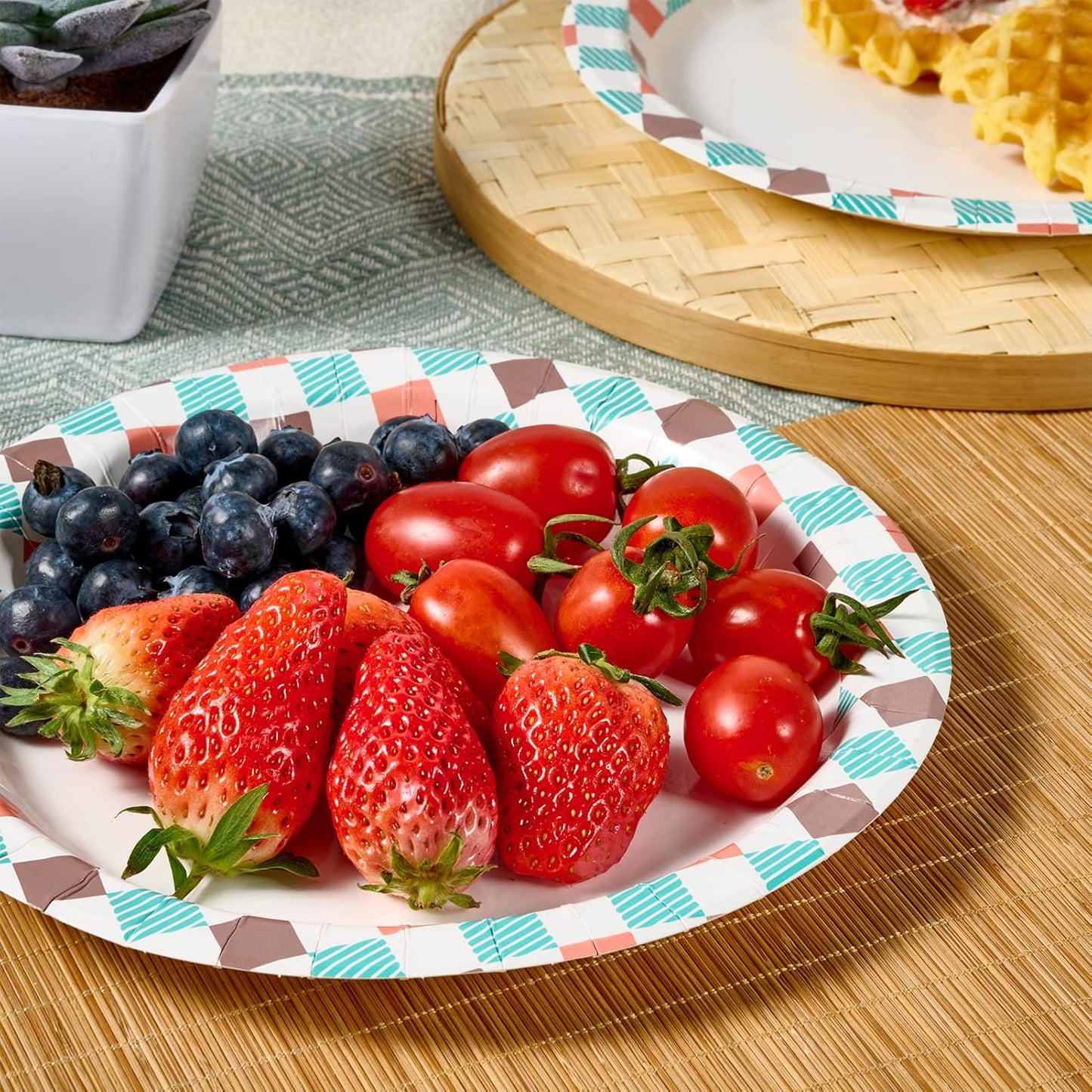 FOCUSLINE 10 inch Paper Plates, Disposable Paper Plates 10 inch Bulk 160 Count, Soak-Proof & Cut-Proof Bulk Plate for Parties, Picnic and Family Gatherings.