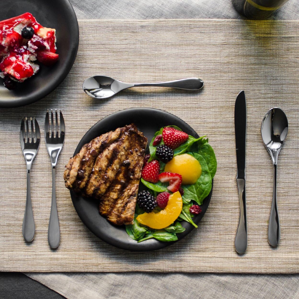 Knork Durable and Stylish Everyday Use, Service for 8 Stainless Steel Flatware Set, 45 piece, Silver Gloss