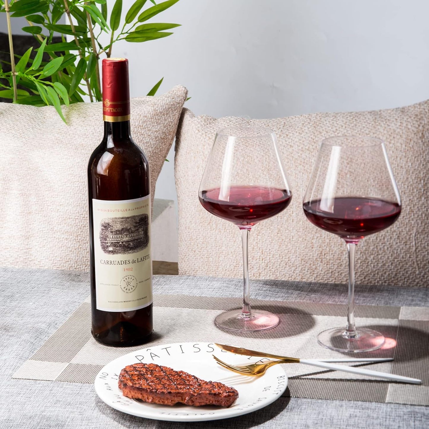 Hand Blown Red Wine Glasses Set of 4 – 23 oz Burgundy Wine Glasses With Long Stem – Large Premium Crystal Wine Glass – Unique Gift for Wedding, Anniversary, Mother’s Day – Clear