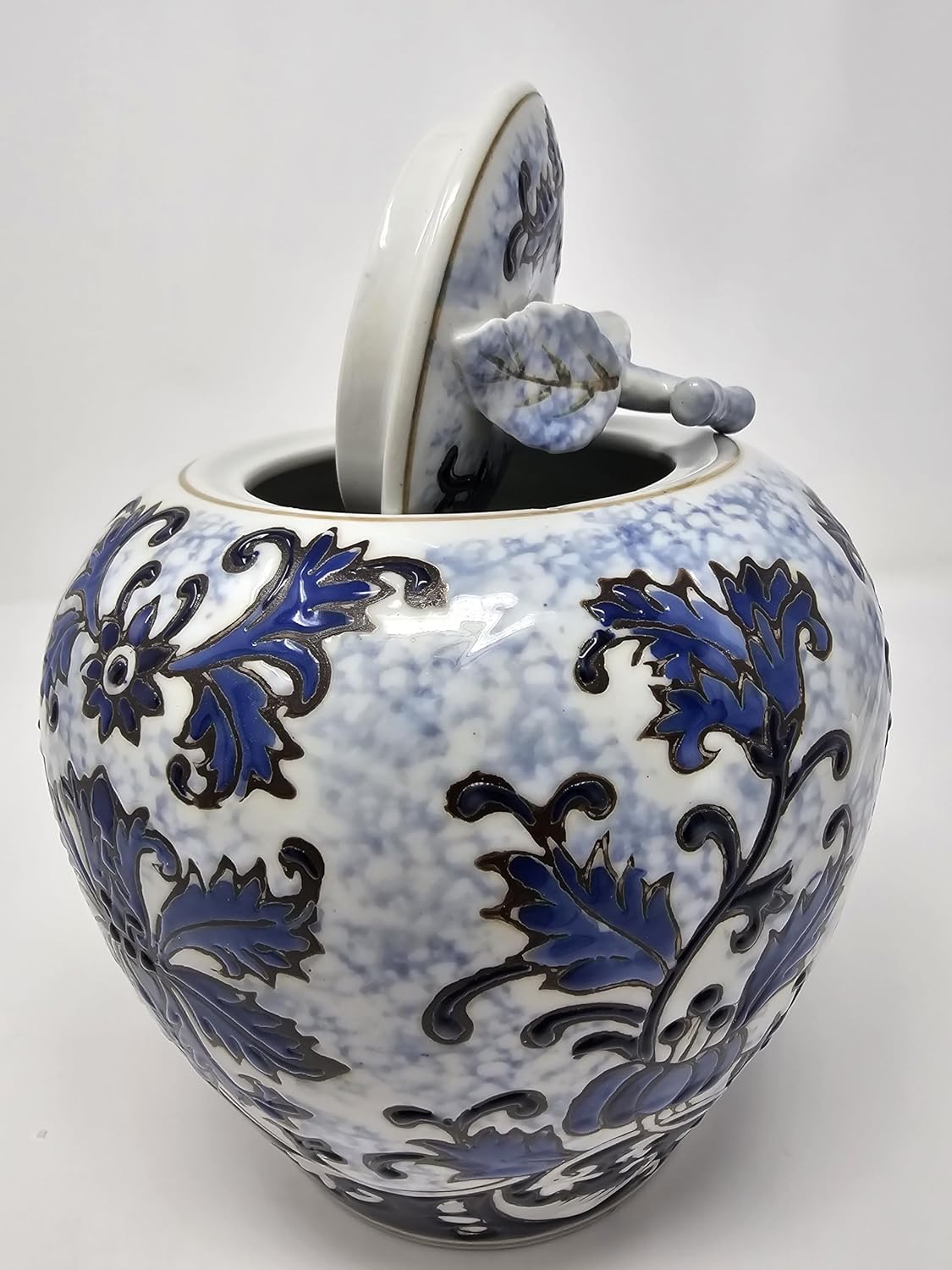 Festcool Blue and White Ceramic Flower Ginger Leaf Lid Jar Vase, Sugar Canister, Sugar Container, Tea Container, Hand-crafted Jingdezhen China