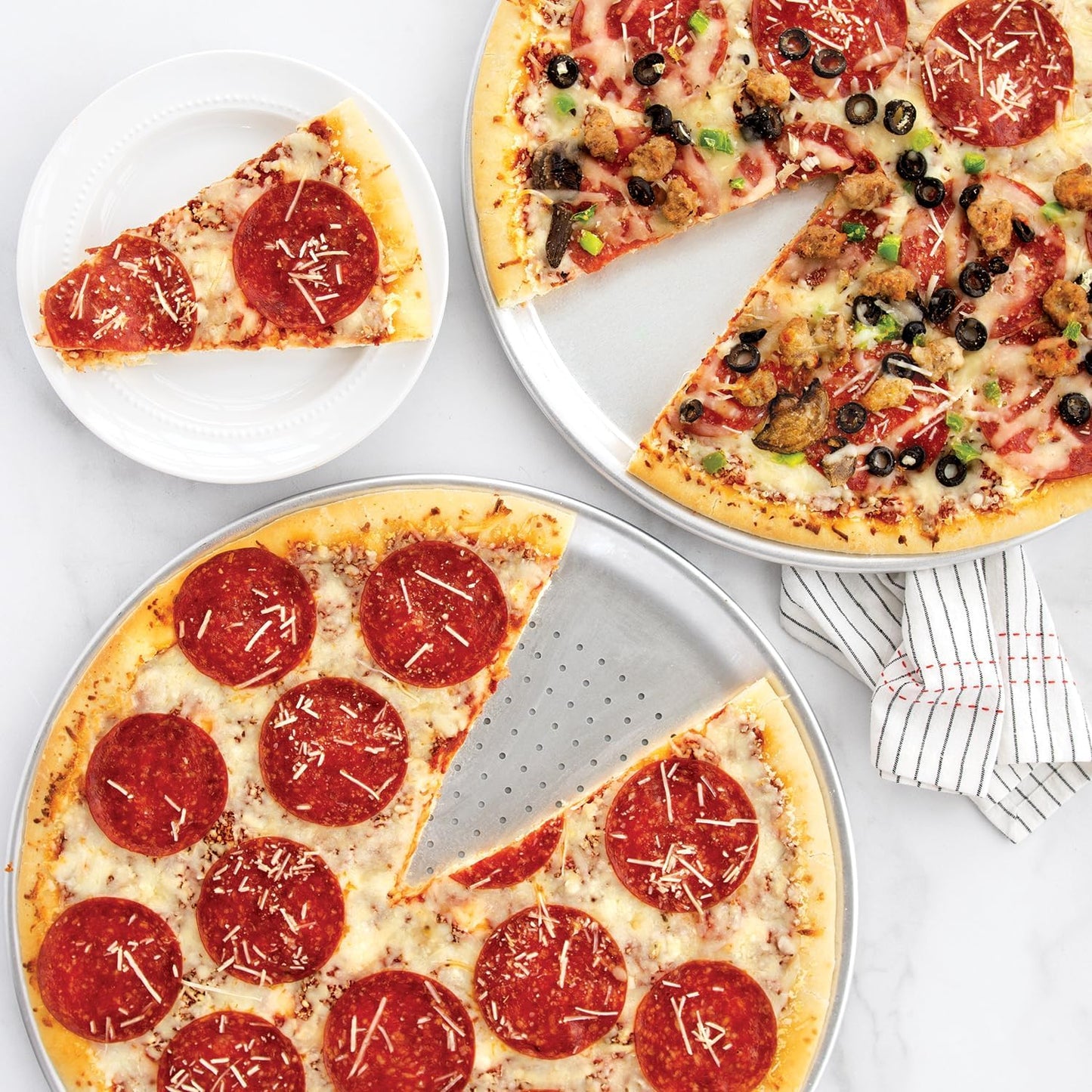 Nordic Ware Naturals 16" Air Crisp Perforated Aluminum Pizza Pan, Set of 1