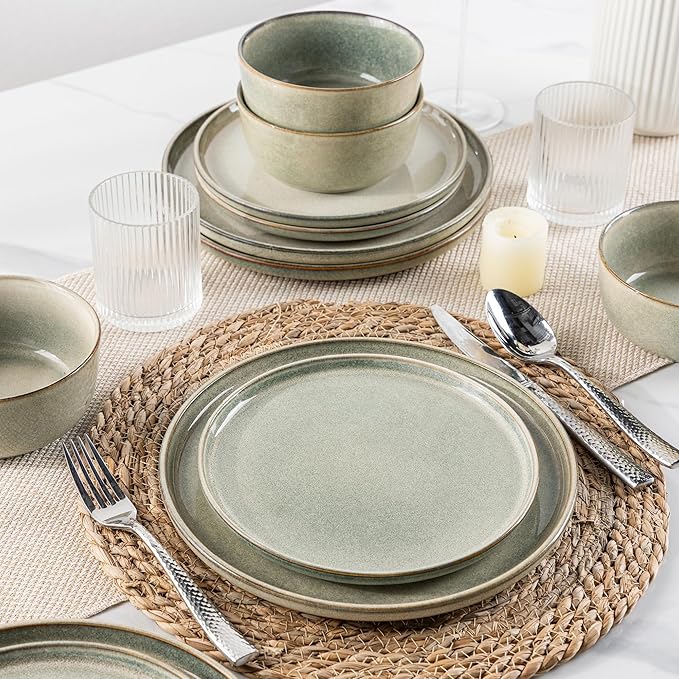 AmorArc Ceramic Dinnerware Sets,Round Reactive Glaze Stoneware Plates and Bowls Set,Highly Scratch Resistant | Dishwasher & Microwave Safe Dishes,Service for 6 (18pc)